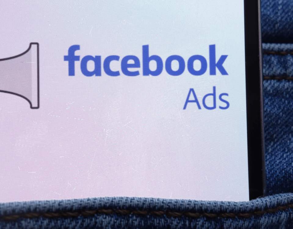 Facebook Gives Advertisers
